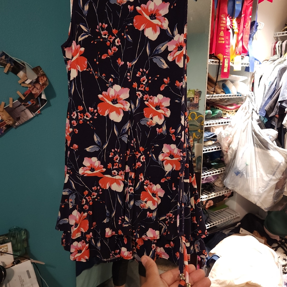 Ivanka Trump floral dress - Picture 3 of 7